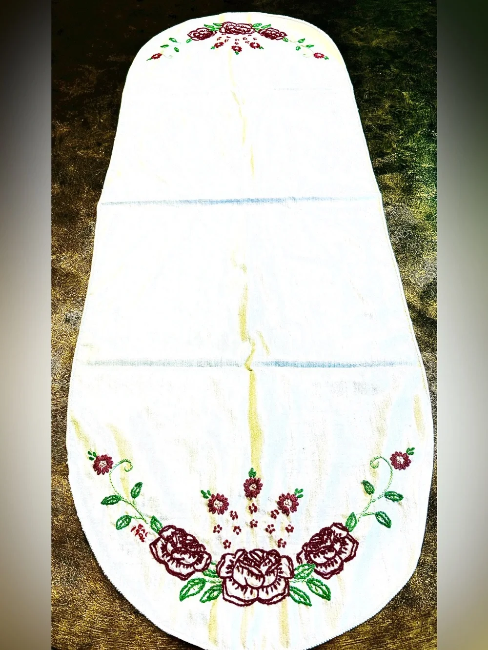 Vintage Cottagecore Hand Embroidered Roses Runner Bread Basket Liner 37